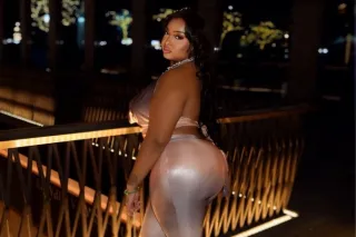 ❤🍑BIG BOOTY ❤ latin goddess💕 N... - Image 2